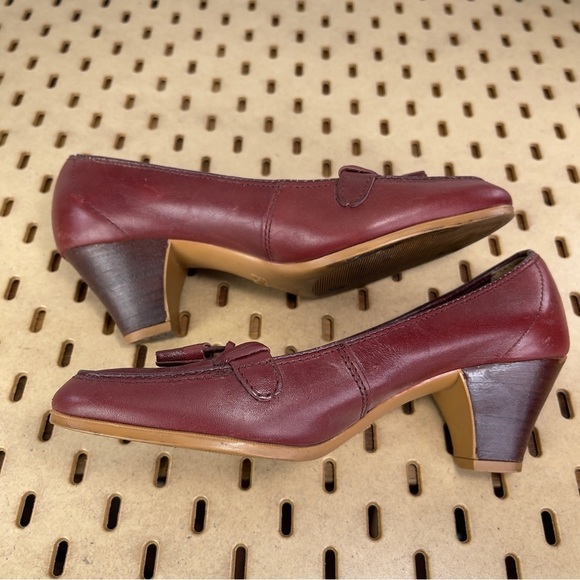 GH Bass Vintage Leather Women’s Casual Red Tassle 2 inch Low Heel Size 6 - Picture 8 of 10